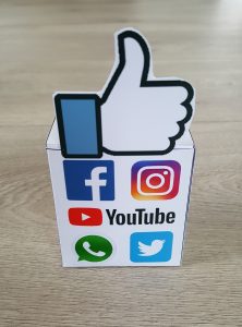 social media traktatie doosje