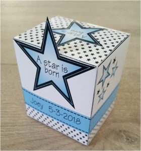 Geboortebedankje of geboortedoosje a star is born om te trakteren bij de geboorte van je kindje en om uit te delen op een kraamfeest of op school. 
