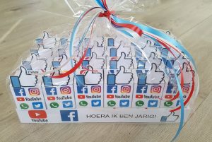 Sociaal media doosjes trakteren